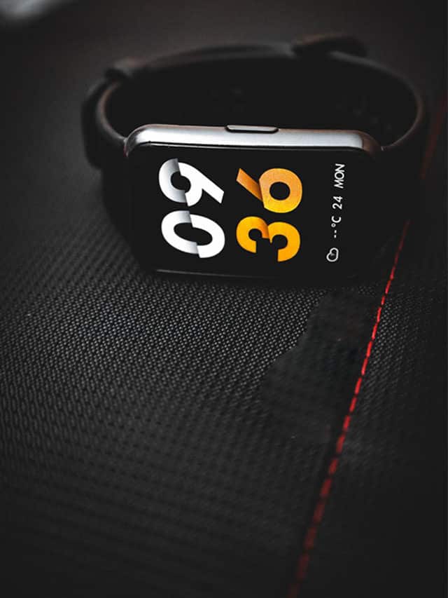 The Apple Watch 7 is still on sale at Amazon